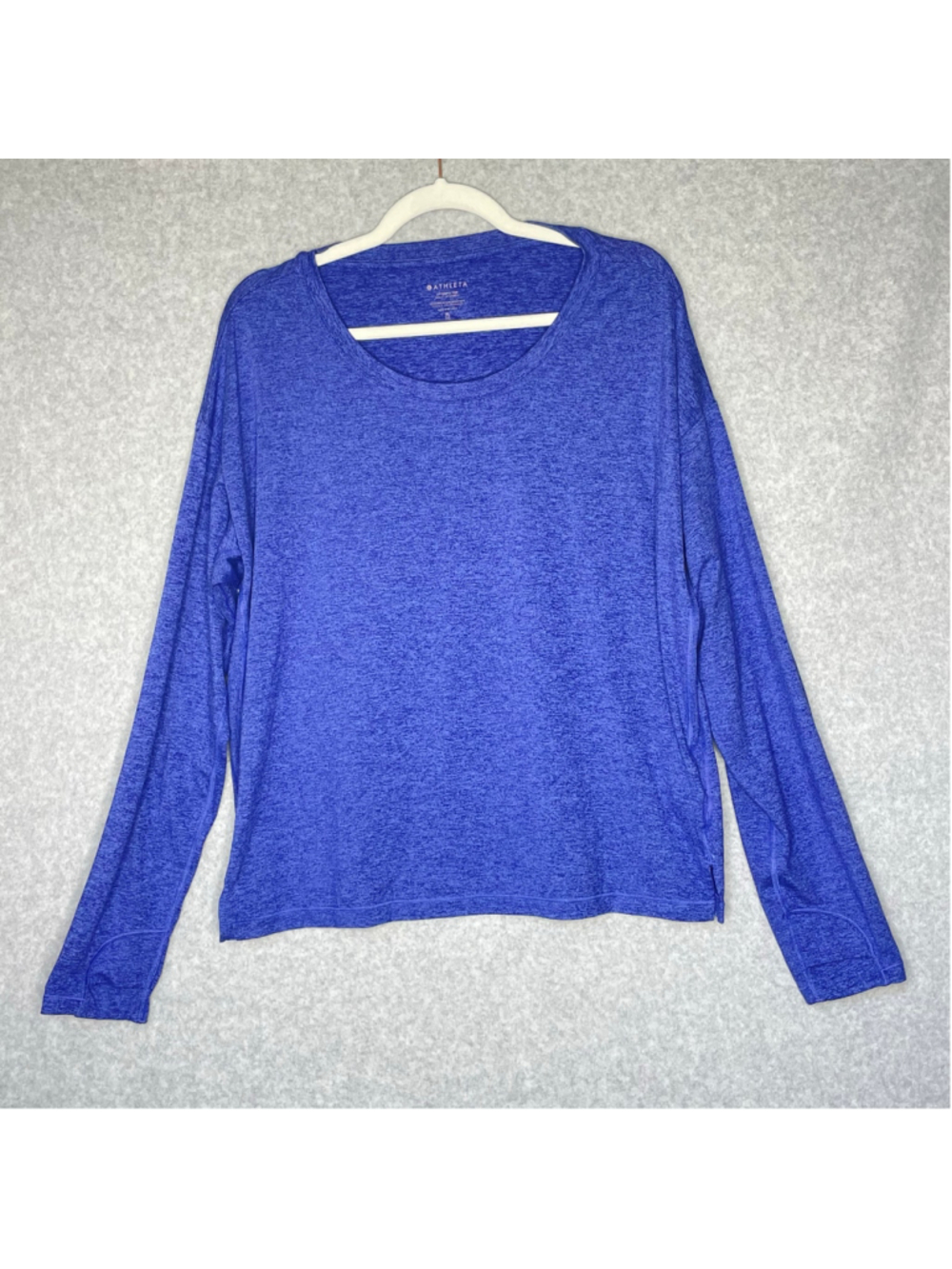 Women’s athletic long sleeve fitness shirt xl